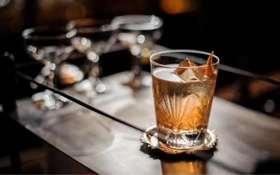 5 Classic Whiskey Cocktails