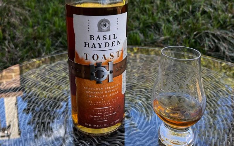 Review for Basil Hayden Toast The WhiskyKnights